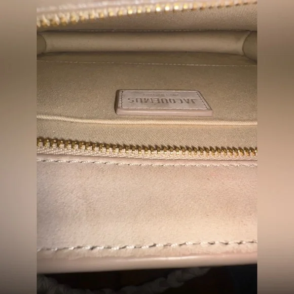 Jacquemus beige Le Papier 'Le Sac à L'Envers' bag. - Picture 8 of 8